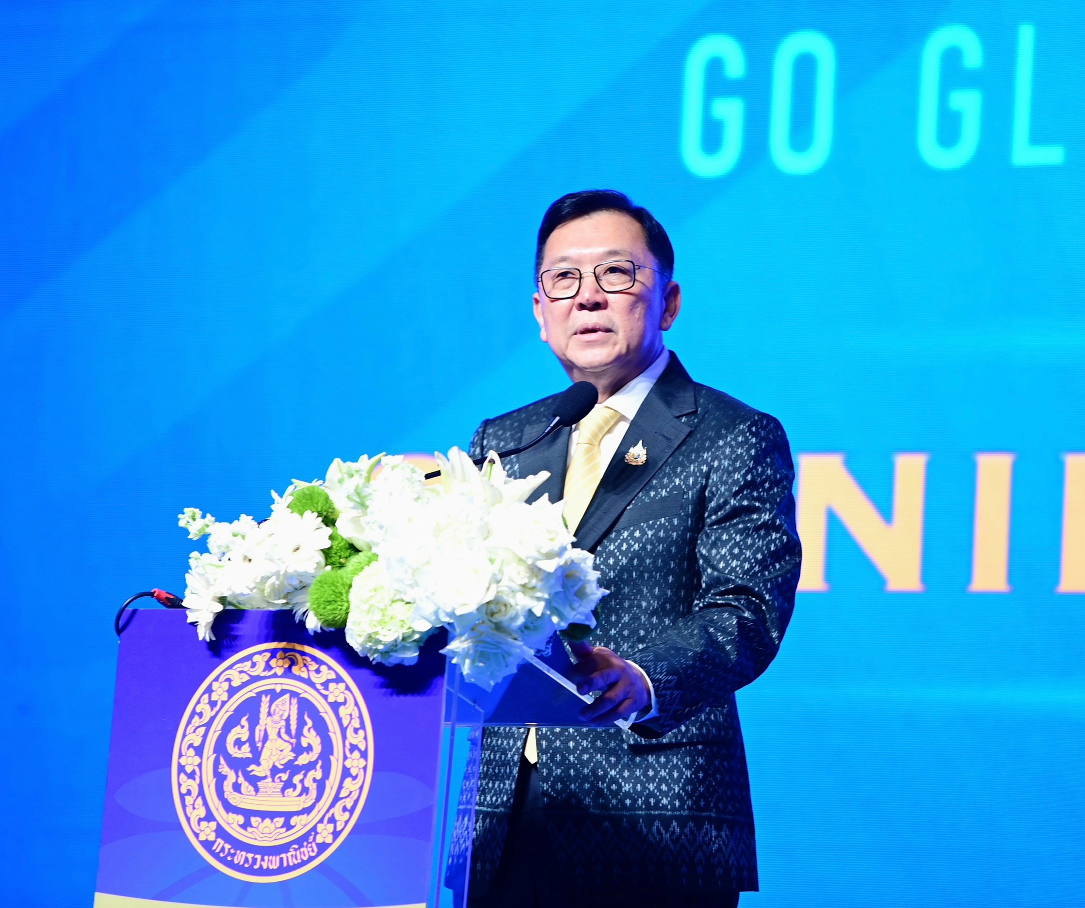 พาณิชย์พึ่งได้! “จตุพร” เปิดเวทีสัมมนามันสำปะหลังโลก 2568 สุดยิ่งใหญ่ดึง 16 ประเทศซื้อผลผลิตไทยกว่า 10,900 ล้านบาท ตั้งเป้าส่งออก 7.5 ล้านตัน ดันไทยขึ้นแท่นผู้นำอุตสาหกรรมมันสำปะหลังโลก