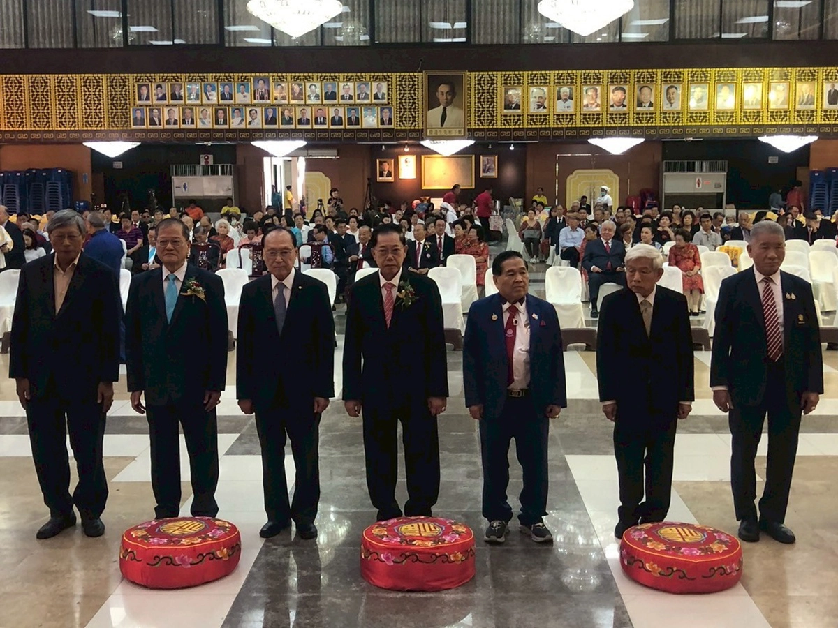 สมาคมนักธุรกิจสัมพันธ์แห่งประเทศไทย จัดพิธีบำเพ็ญกุศลอุทิศแด่บรรพบุรุษ บรรพชนผู้ล่วงลับ สมาชิกร่วมงานอย่างคึกคัก ที่สมาคมแต้จิ๋วฯ