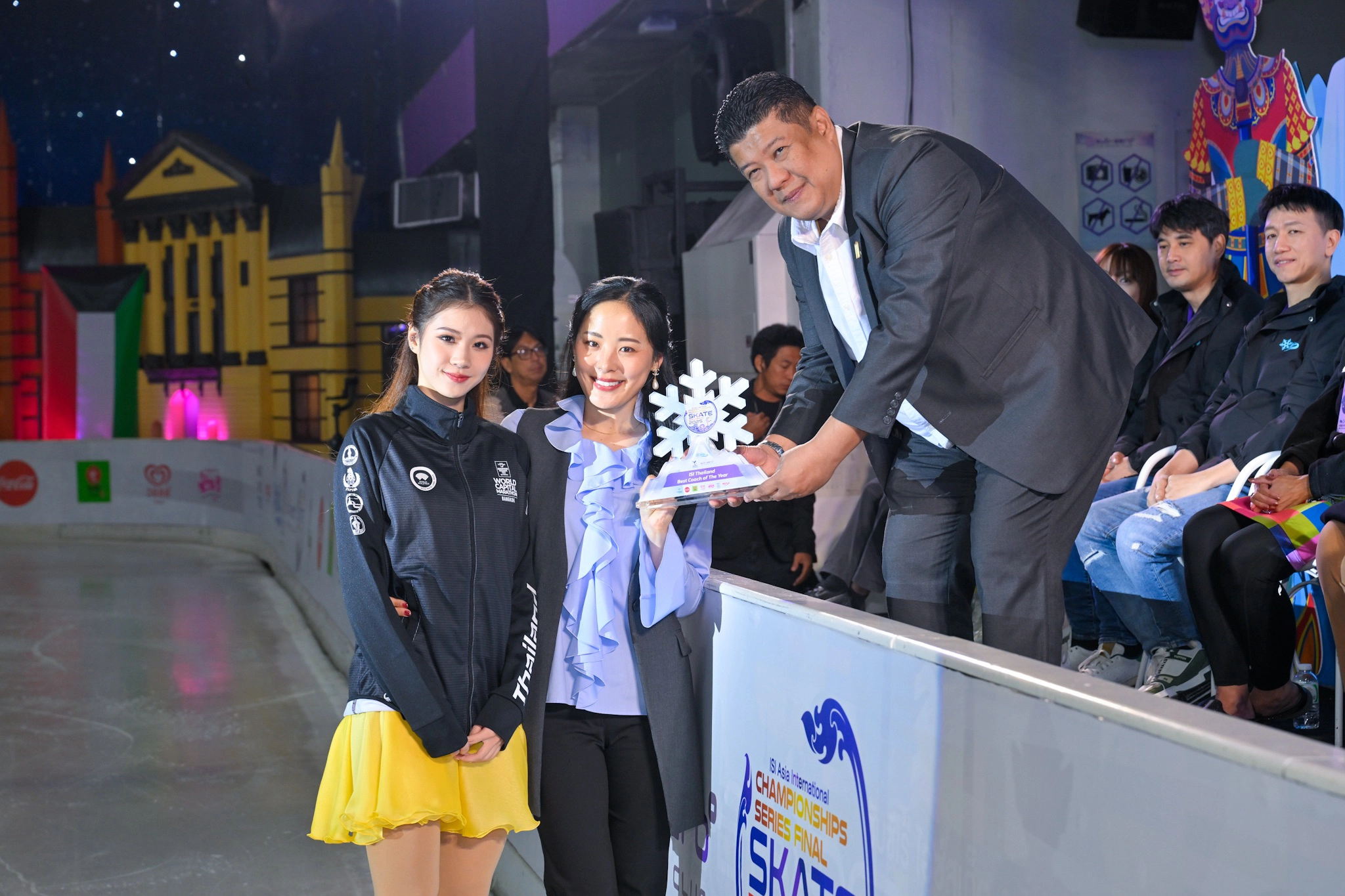 ตะลึงทั้งวงการ เปิดสเก็ตน้ำแข็ง 2 รายการ ซับซีโร่   สเก็ต แบงคอก 2025 – ไอเอสไอ เอเชีย                 รอบชิงชนะเลิศ