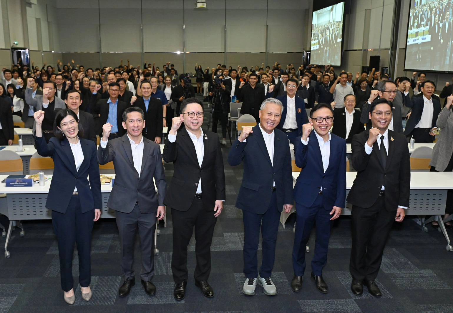 เวทีรวม “ตัวจริงระดับประเทศ” ร่วมพลิกโฉมอาคารเก่าเพื่อโลกไร้คาร์บอน!The NOVA Community x 50th EEC Anniversaryฉลอง 50 ปี EEC วิศวกรรมที่ปรึกษาชั้นนำของไทยถ่ายทอดประสบการณ์ 5 ทศวรรษ สู่การยกระดับอาคารไทยอย่างคุ้มค่าและยั่งยืน มุ่งสู่ Net Zero