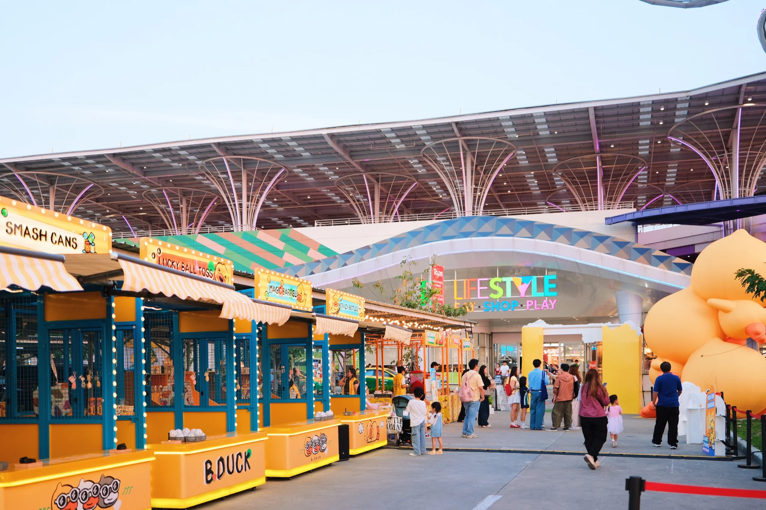 โรบินสันไลฟ์สไตล์ ปักหมุดแลนด์มาร์กแห่งความสนุกของครอบครัวร่วมฉลอง 20 ปี ของ B.Duck 20th Playful Bouncy Playlandชวนผจญภัยในดินแดนเด้งดึ๋งกับเจ้าเป็ดเหลืองระหว่างวันที่ 21 ก.พ. 69 – 20 มี.ค. 69 ที่โรบินสันไลฟ์สไตล์ ราชพฤกษ์